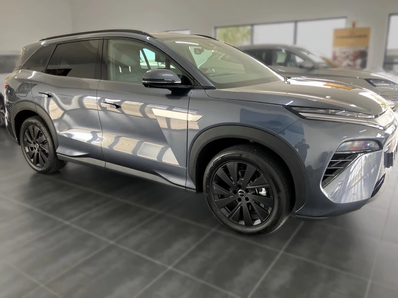 BYD ATTO 8 PREMIUM FWD AF-10