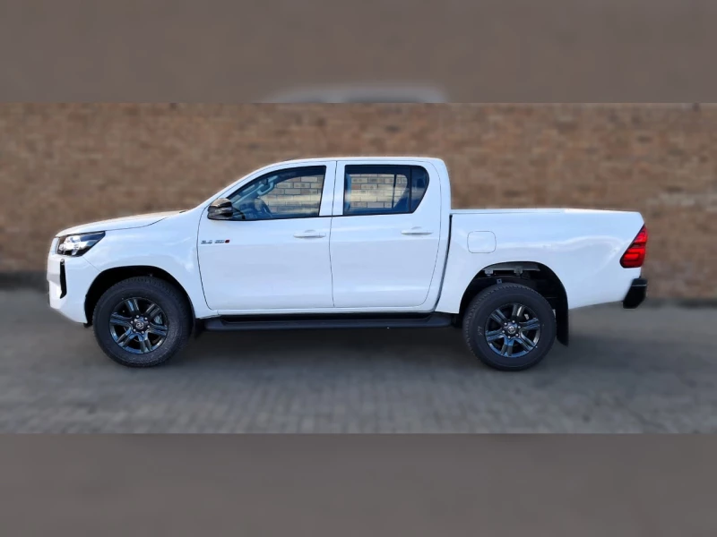 TOYOTA  HILUX DC 24 GD6 RB RAI 6MT