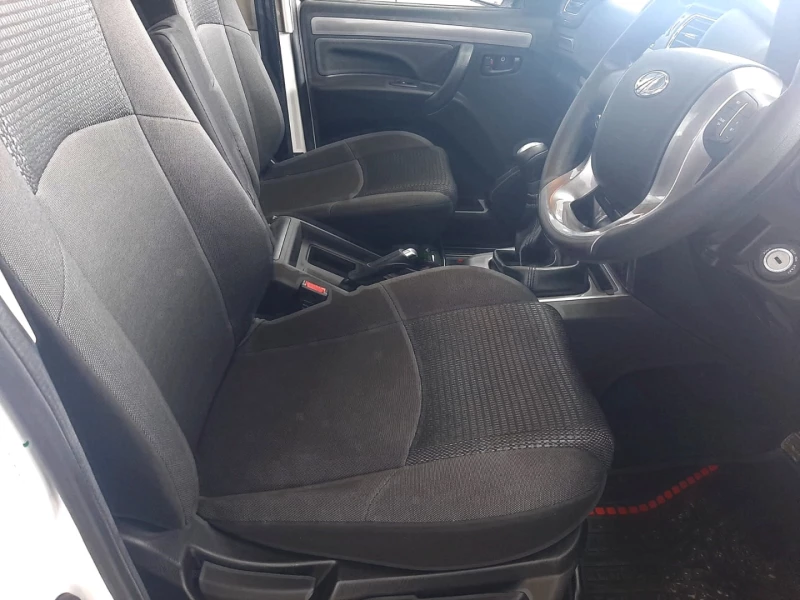 MAHINDRA PIK UP 2.2 MHAWK SC 4X4 S6 REFRESH